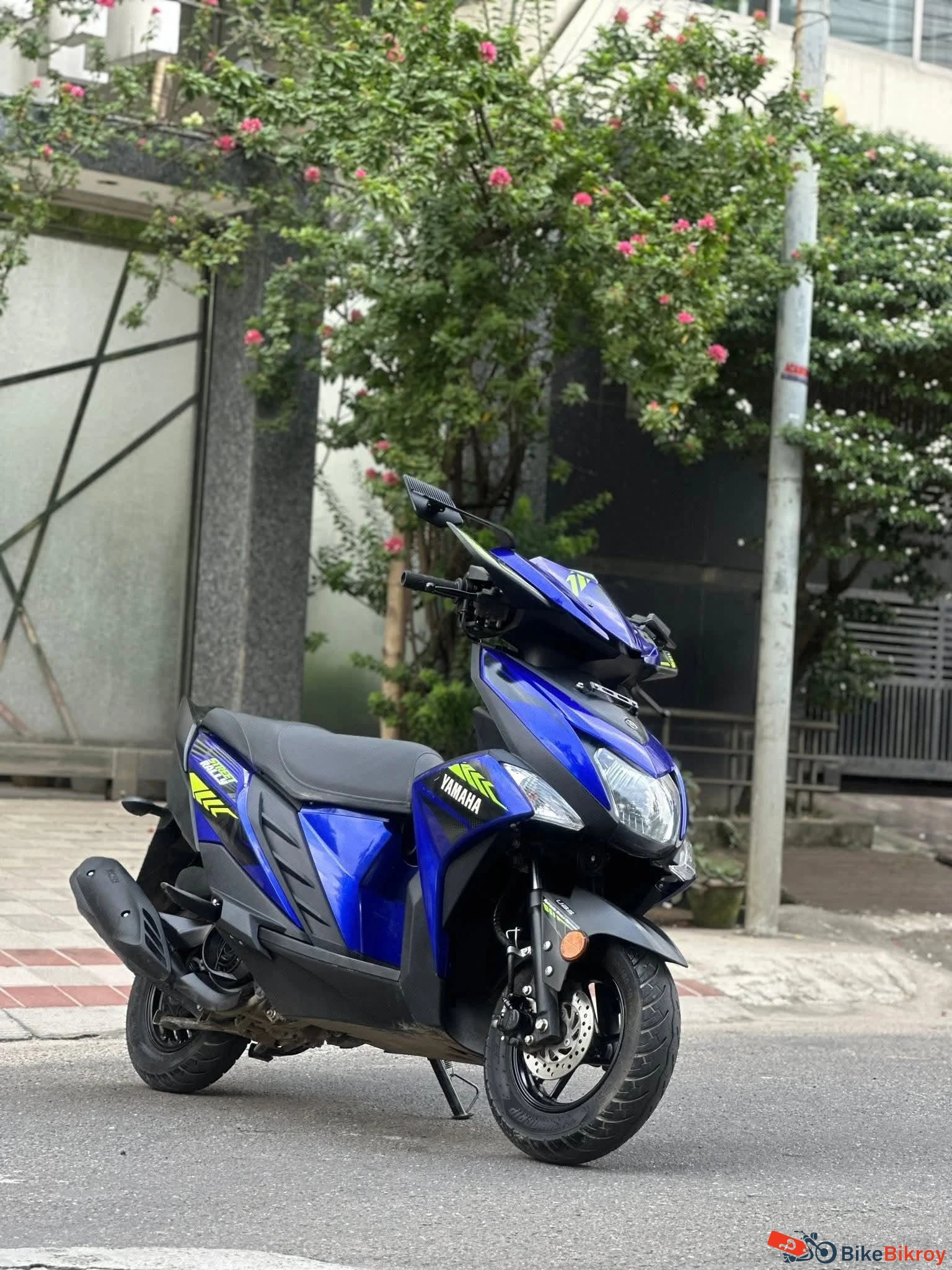Yamaha ray zr