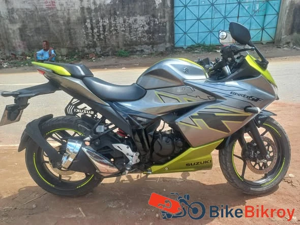 Suzuki Gixxer SF Fi ABS