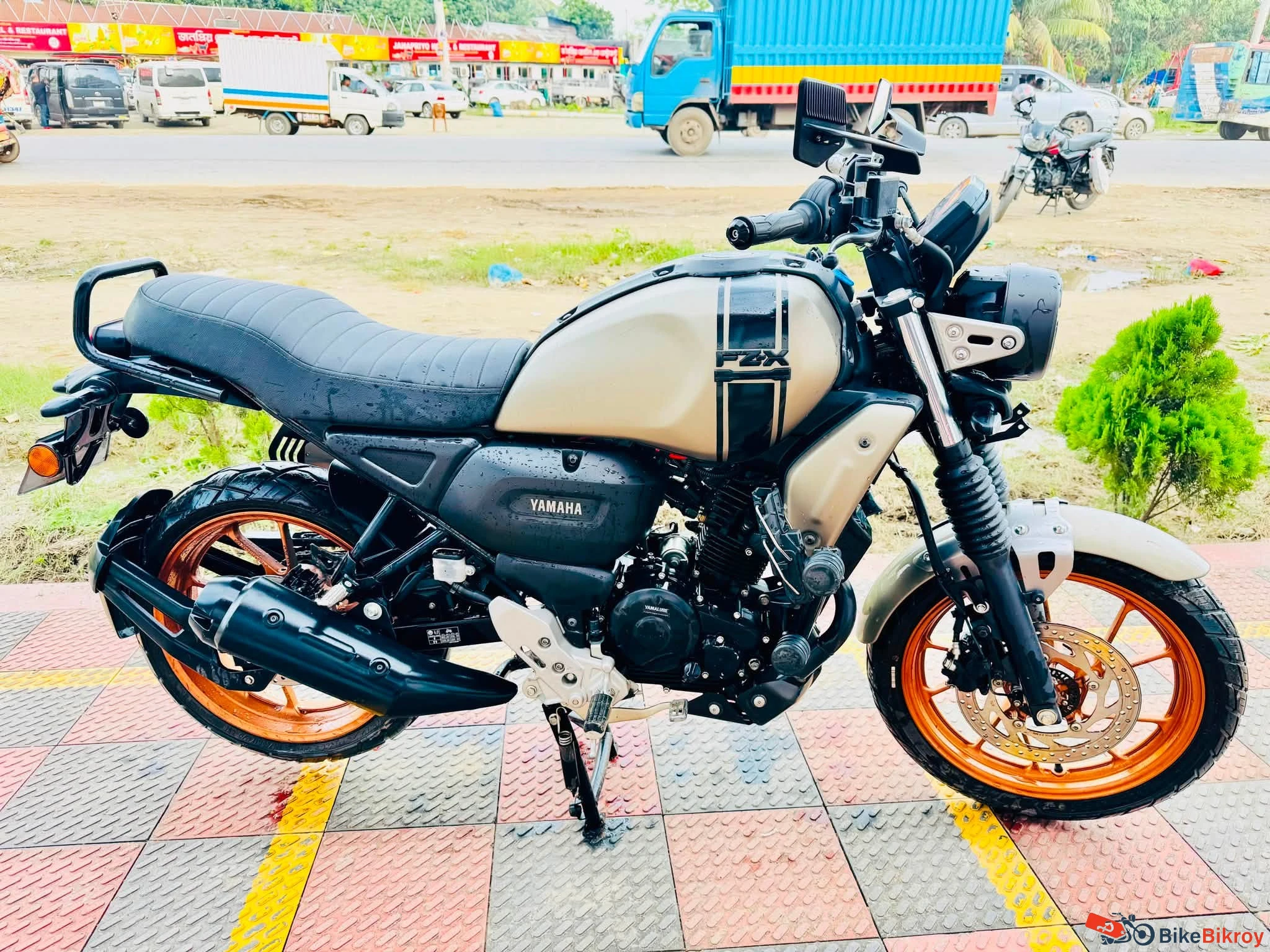 Yamaha FZX