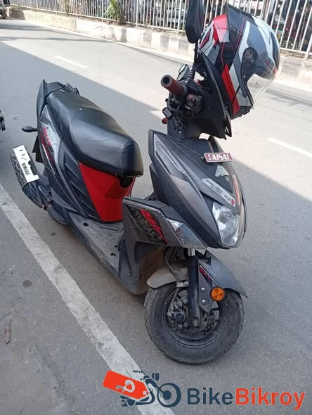 Yamaha Ray ZR