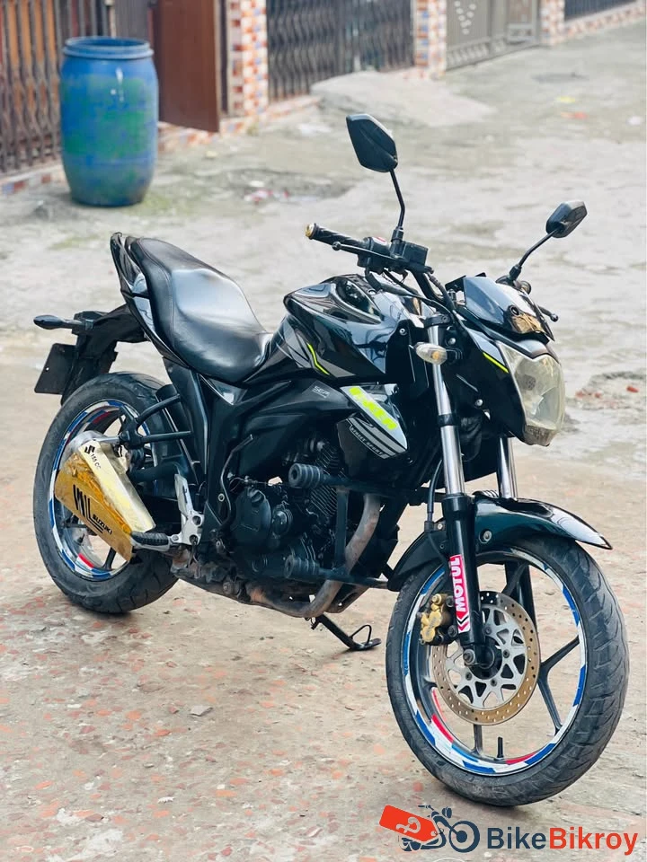 Gixxer Monotone