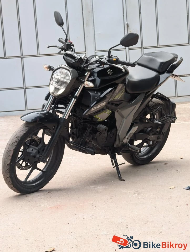 Suzuki Gixxer Carborator