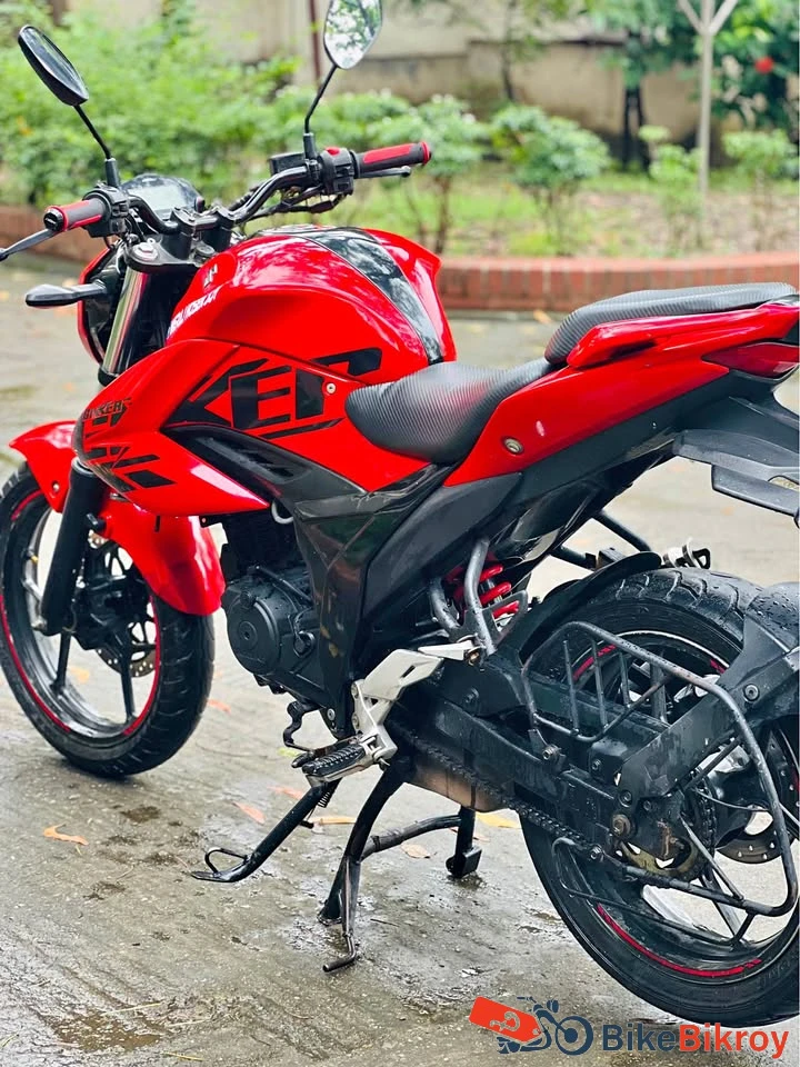 Suzuki gixxer naked DD