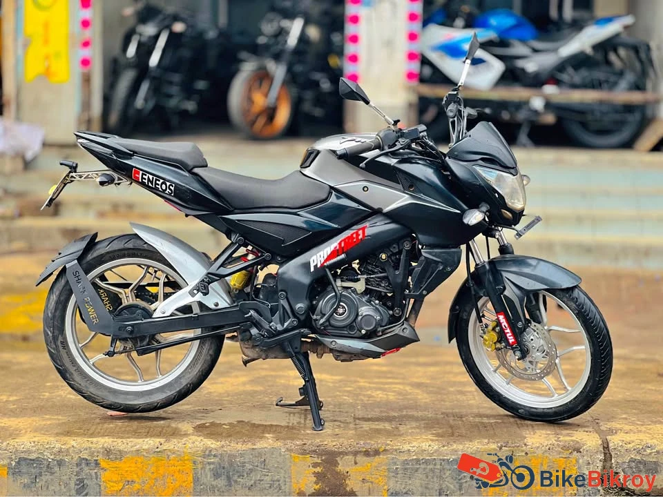 Pulsar NS 160
