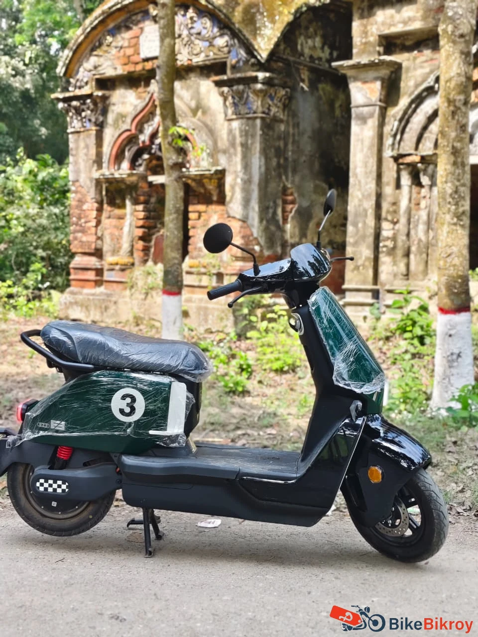 ZEEHO EZ3 CF MOTO-ONLY 2 DAYS USED